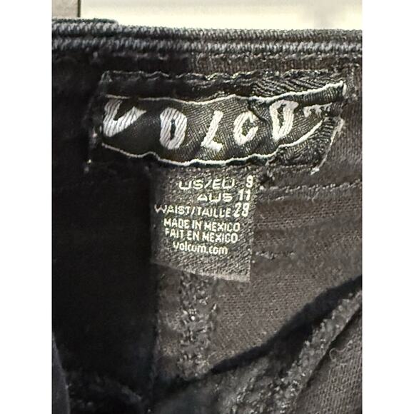 VOLCOM Women's “Stix Hi-Rise" Shorts Wash Black Denim size 9 Waist 29 - Picture 3 of 3